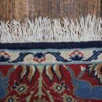 Perský kobereček z Isfahanu. Hedvábná osnova. 109 Perský kobereček z Isfahanu. Hedvábná osnova. 109