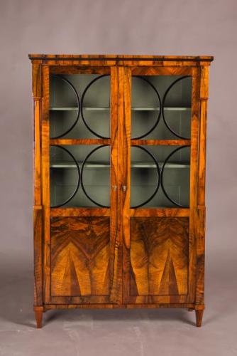 Biedermeier knihovna, cca 1830 Biedermeier knihovna, cca 1830