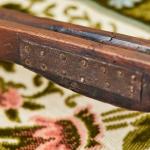 Historická kuše s mosazným mechanismem Historická kuše s mosazným mechanismem