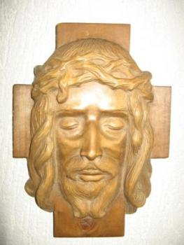 Kristus (dřevořezba-plastika) Kristus (dřevořezba-plastika)