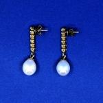 Zlaté náušnice s perlami a brilianty Zlaté náušnice s perlami a brilianty