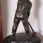 Bronzová socha muže DEMANET
