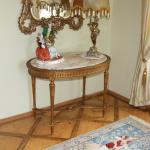 Oválný stolek Ludvík XVI