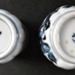 Větší a menší porcelánový kalíšek na saké