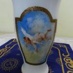 Malovaná zlacená váza s andìlem