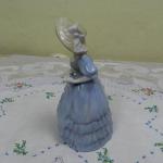 Porcelánová soška Dáma v modrých šatech