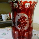 Váza broušená s rubínovou lazurou