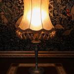 Starožitná lampa z cínu s originál stínidlem