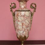 Párové cassolettes vázy z mramoru