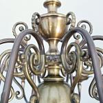 Starožitný holandský lustr z bronzu