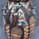 Váza figurální, dìdek s èertem, rusínská keramika