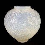 Váza z opálového skla - Lalique