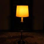 Starožitná stojací lampa s látkovým stínidlem