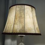 Klasicistní stolní lampa