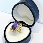 Zlat prsten s modro-fialovm kamenem-ejka 8,43gr
