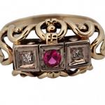 Zlatý Art Deco prsten s diamanty a rubínem