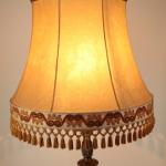 Novoklasicistn stojac lampa
