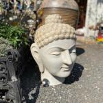 Mramorová hlava Budhy 