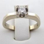 Prsten z bílého zlata s diamanty - 0,22 ct
