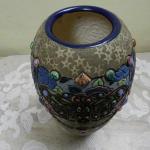 Zdobená váza s kabošony - Amphora Teplice
