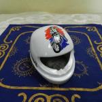 Popelník ve tvaru motocyklové přilby - Thun