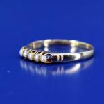 Zlat prsten s perlikami