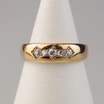 Zlat prsten s diamanty