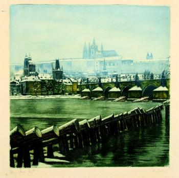 Pohled na Pražský hrad od Vltavy v zimě