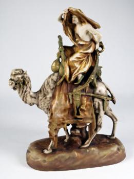 Amphora,Trnovany, Jezdec na velbloudu