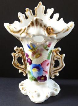 Malá porcelánová vázička, malované květy 