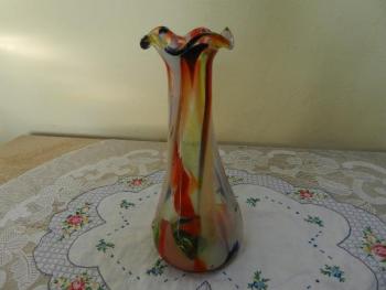 Skleněná barevná váza