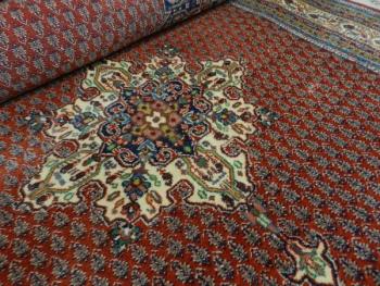 Perský ručně vázaný koberec