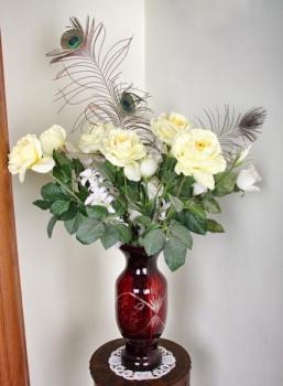 Broušená váza z pøejímaného køiš�álu výška 32 cm