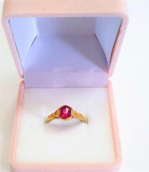 Zlatý dámský prsten 18 karátù - výhodná cena