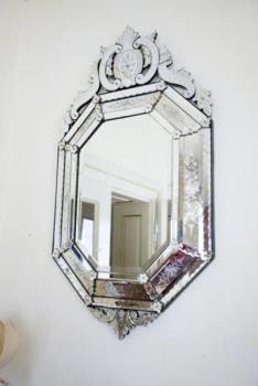 Starožitné oktogonální benátské zrcadlo
