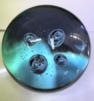 Designové těžítko skleněné s ”bublinami”