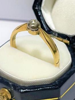 Zlatý prsten s hezkým briliantem Si1/F