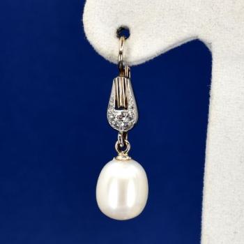Bílozlaté náušnice s perlami a diamanty