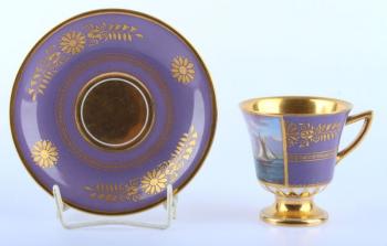 Malovaný a zlacený porcelánový šálek s podšálek