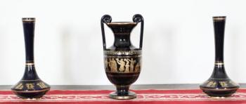 Třídílný set zlacených váz Neofitou Keramik