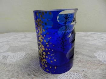 Autorská broušená modrá váza 