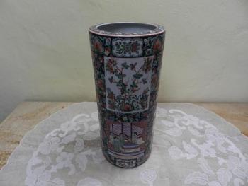 Čínská zdobená porcelánová váza válcovitého tvaru