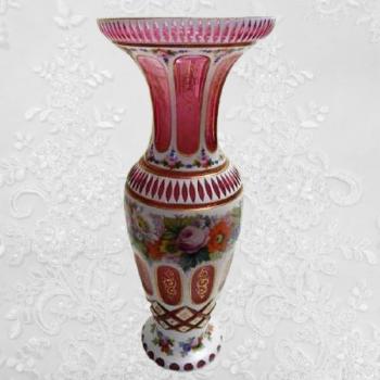 Broušená malovaná váza, přejímané sklo