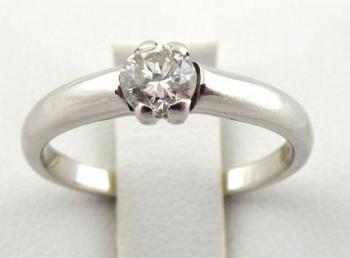 Zlatý prsten, bílé zlato a přírodní diamant 0,40 c