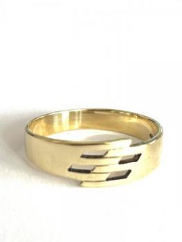 Zlat prsten ze 14 kartovho zlata