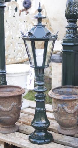 Malá retro zahradní lampa
