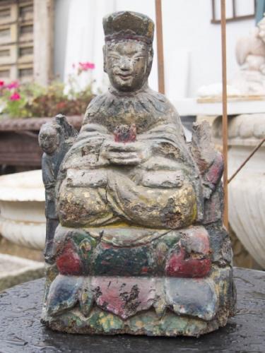 Døevìná asijská socha
