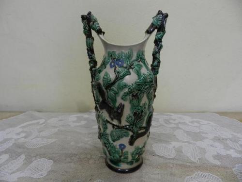 Secesní ručně malovaná váza, majolika