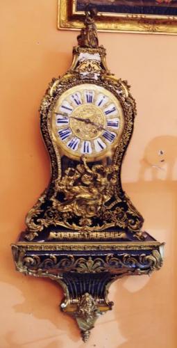 Konzolové hodiny Boulle, Francie 1870