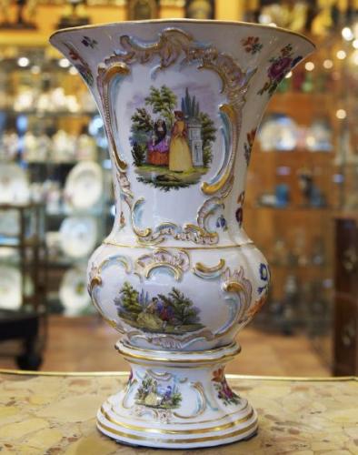 Porcelánová váza s vedutou, Míšeò 1880